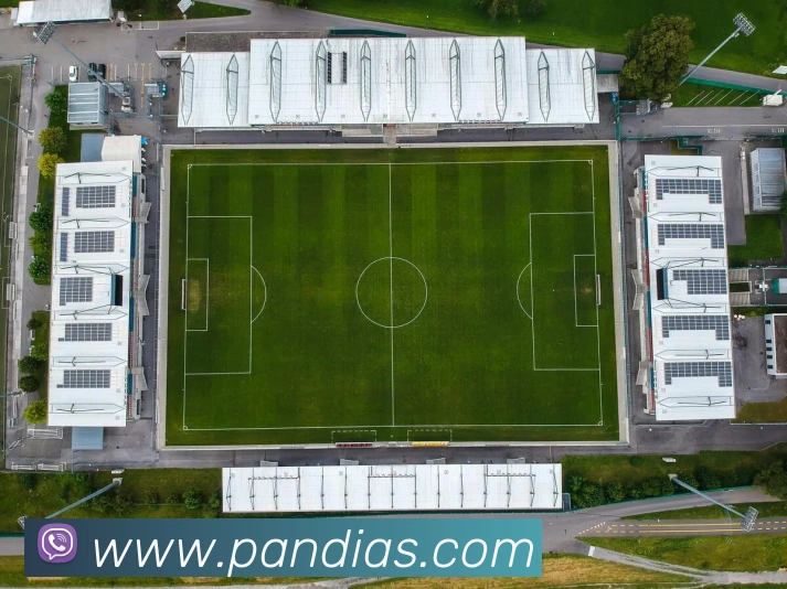 射手群火力全开布朗狂砍50分祖巴茨巧妙利用空间单打成功